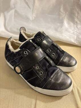 Timberland Faux Fur Lined Slip-On Metallic Leather Sneakers